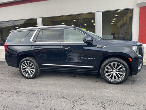 Used 2021 GMC Yukon Denali w/ Denali Premium Package image 5