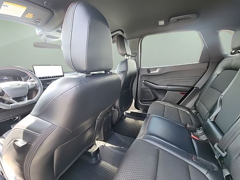 Used 2023 Ford Escape ST-Line AWD/4WD image 21