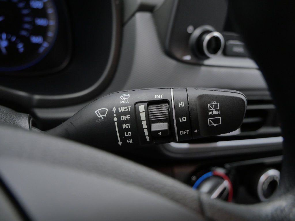 Used 2023 Hyundai Kona SEL AWD/4WD image 24