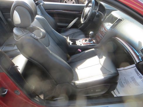 Used 2014 INFINITI Q60 Convertible w/ Premium Package image 9