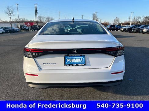 Certified 2025 Honda Accord SE image 5