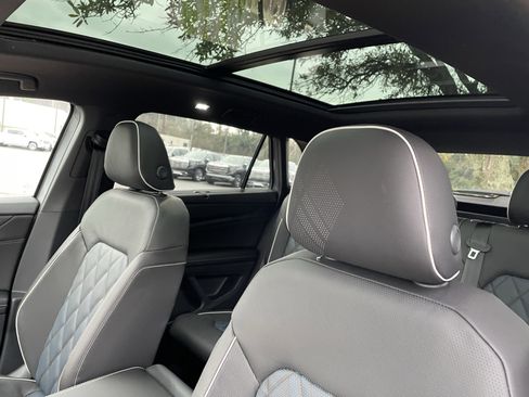 New 2026 Volkswagen Atlas Cross Sport SEL Premium R-Line image 16