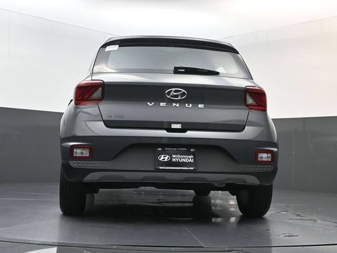 Certified 2026 Hyundai Venue SE FWD image 24