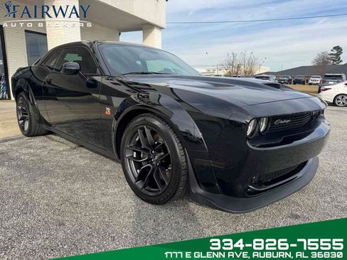 Used 2021 Dodge Challenger R/T Scat Pack image 4