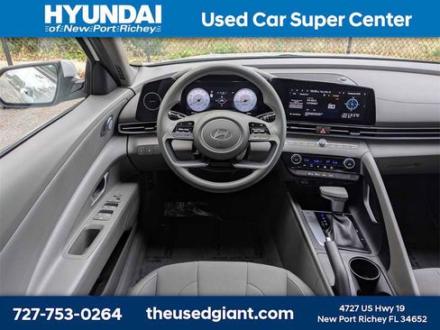 Used 2024 Hyundai Elantra SEL image 16