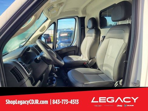 New 2025 RAM ProMaster 2500 w/ Quick Order Package 22G SLT image 12