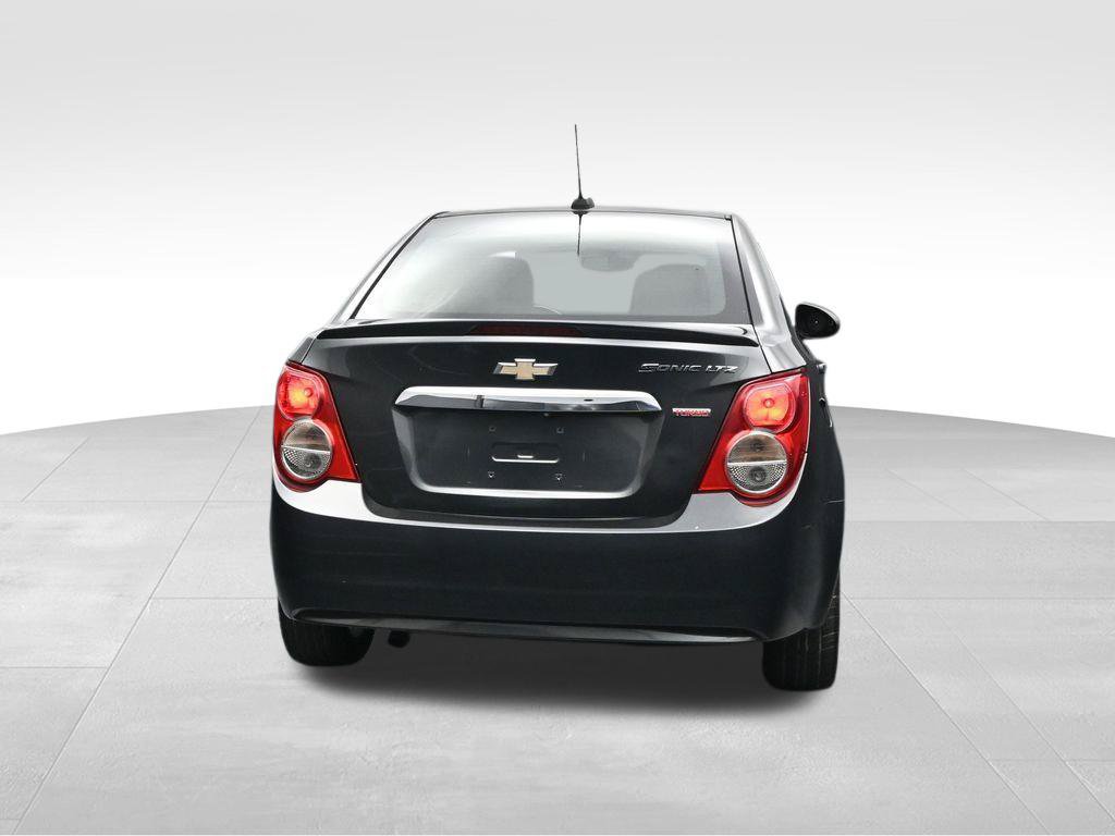 Used 2016 Chevrolet Sonic LTZ FWD image 4