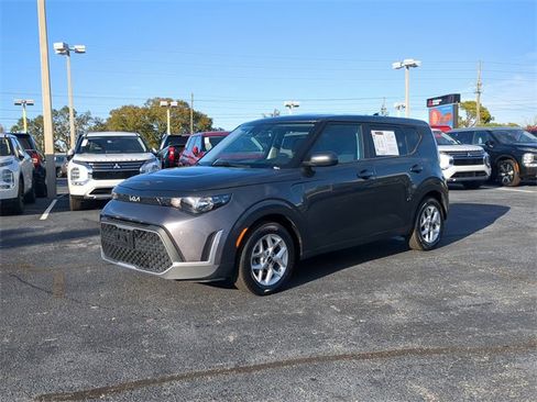Used 2024 Kia Soul LX w/ Option Group 015 image 2