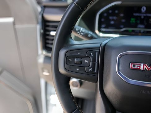 Used 2025 GMC Sierra 2500 AT4 w/ AT4 Premium Plus Package AWD/4WD image 16