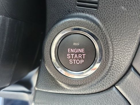 Certified 2025 Subaru Outback Premium image 30