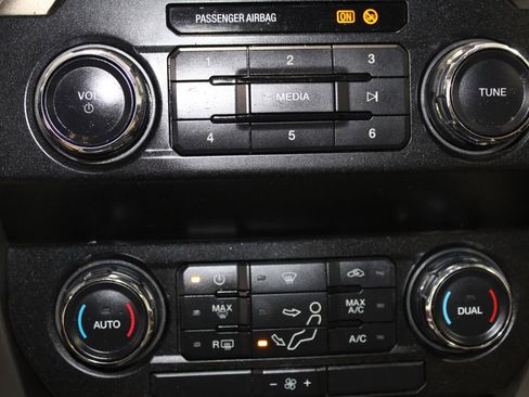 Used 2021 Ford F250 Lariat image 32