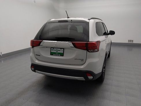 Used 2016 Mitsubishi Outlander SEL image 7