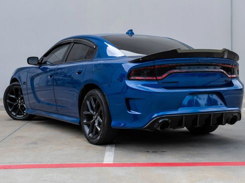 Used 2022 Dodge Charger R/T w/ Blacktop Package RWD image 11