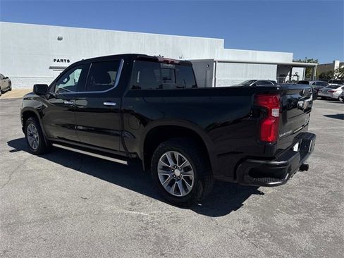 Used 2021 Chevrolet Silverado 1500 High Country w/ Z71 Off-Road Package image 2