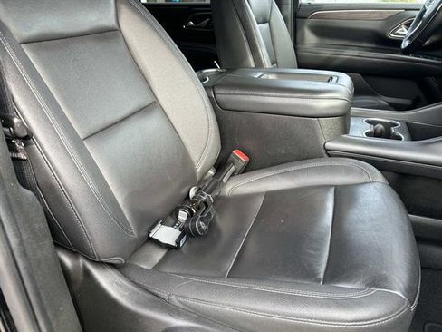 Used 2023 Chevrolet Suburban LT image 21
