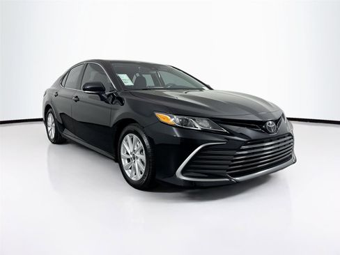 Used 2023 Toyota Camry LE w/ Convenience Package FWD image 8