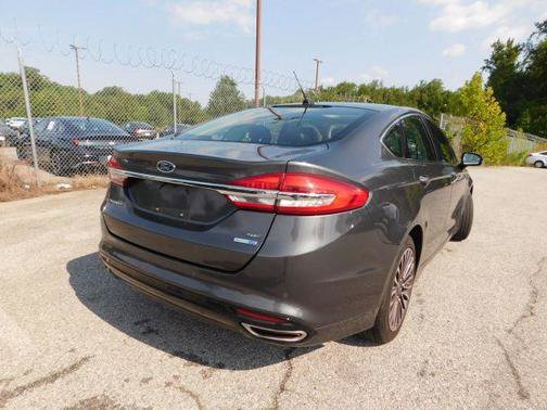 Used 2017 Ford Fusion SE w/ Equipment Group 202A AWD/4WD image 5