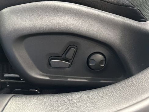 New 2025 Jeep Compass Latitude w/ Sun & Sound Group image 15