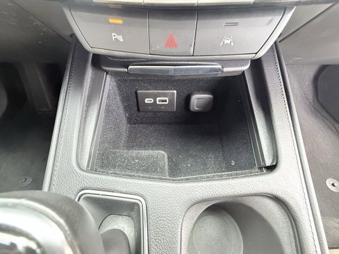 Used 2024 Cadillac XT4 Luxury image 30