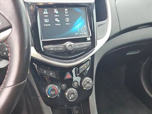 Used 2017 Chevrolet Sonic LT w/ Convenience Package image 13