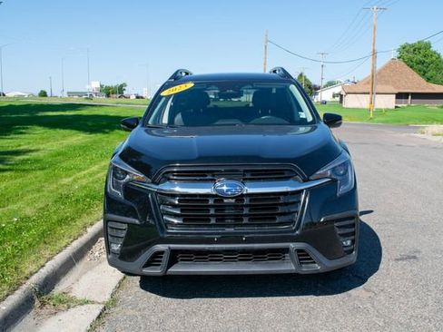 Used 2023 Subaru Ascent Limited image 2