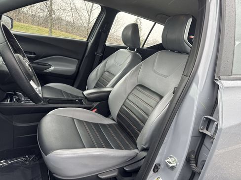 Used 2023 Nissan Kicks SR w/ SR Premium Package FWD image 10