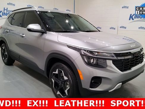 Used 2024 Kia Seltos EX image 2