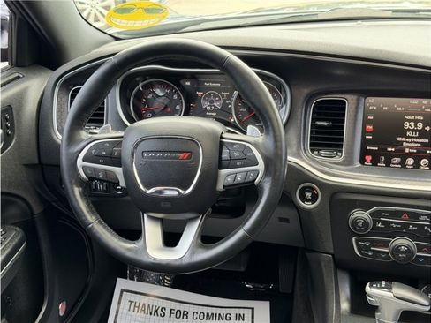 Used 2015 Dodge Charger R/T RWD image 40