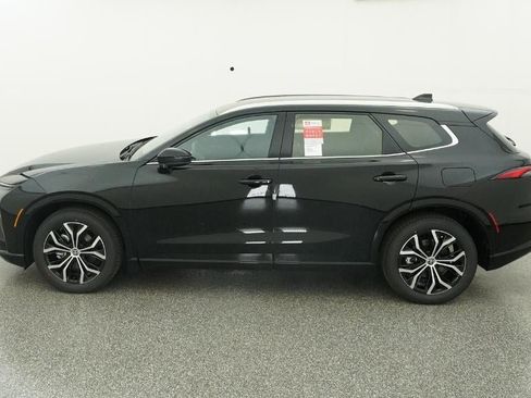 New 2025 Toyota Crown Signia image 3