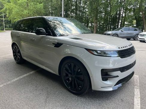 Used 2026 Land Rover Range Rover Sport Dynamic SE AWD/4WD image 2