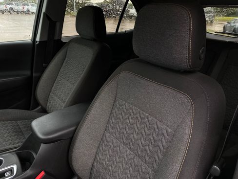 Used 2023 Chevrolet Equinox LT FWD image 12