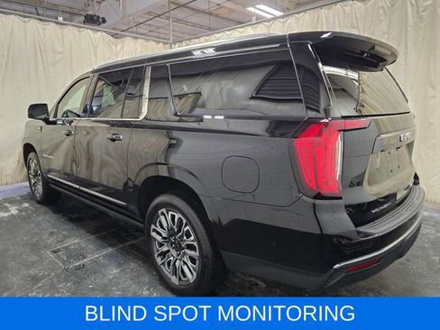 Used 2024 GMC Yukon XL Denali Ultimate image 9