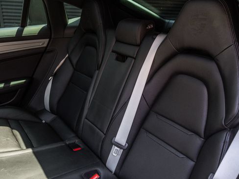 Certified 2023 Porsche Panamera 4 AWD/4WD image 19