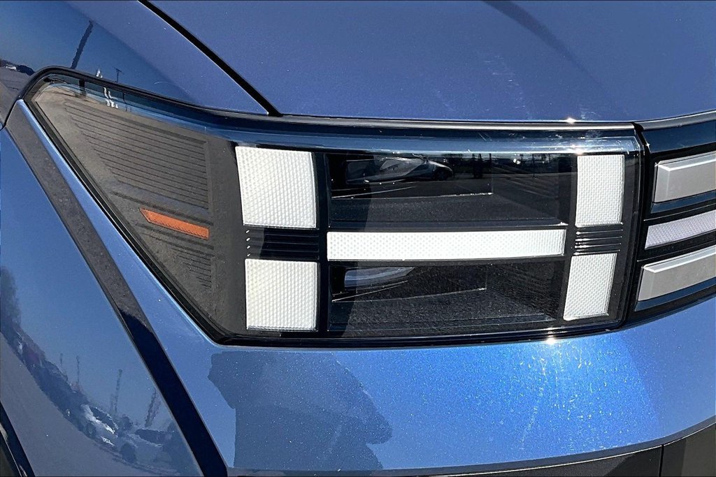 Used 2025 Hyundai Santa Fe SEL FWD image 38