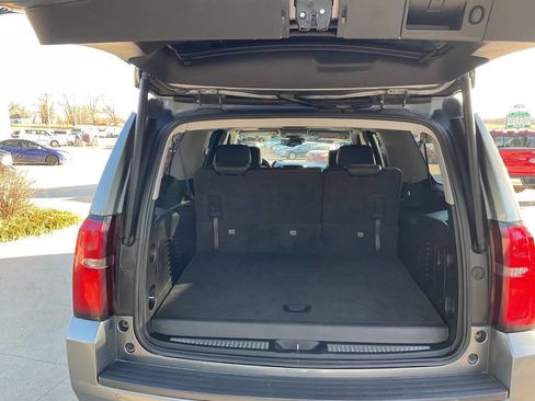Used 2020 Chevrolet Suburban LT image 11