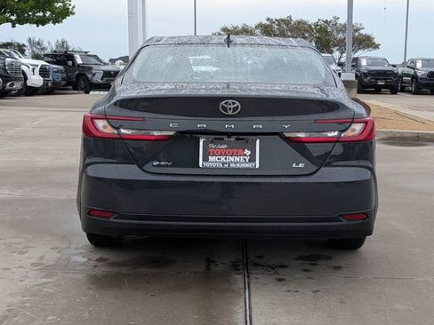 Used 2025 Toyota Camry LE image 7