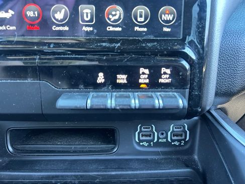 Certified 2020 RAM 1500 Big Horn AWD/4WD image 12