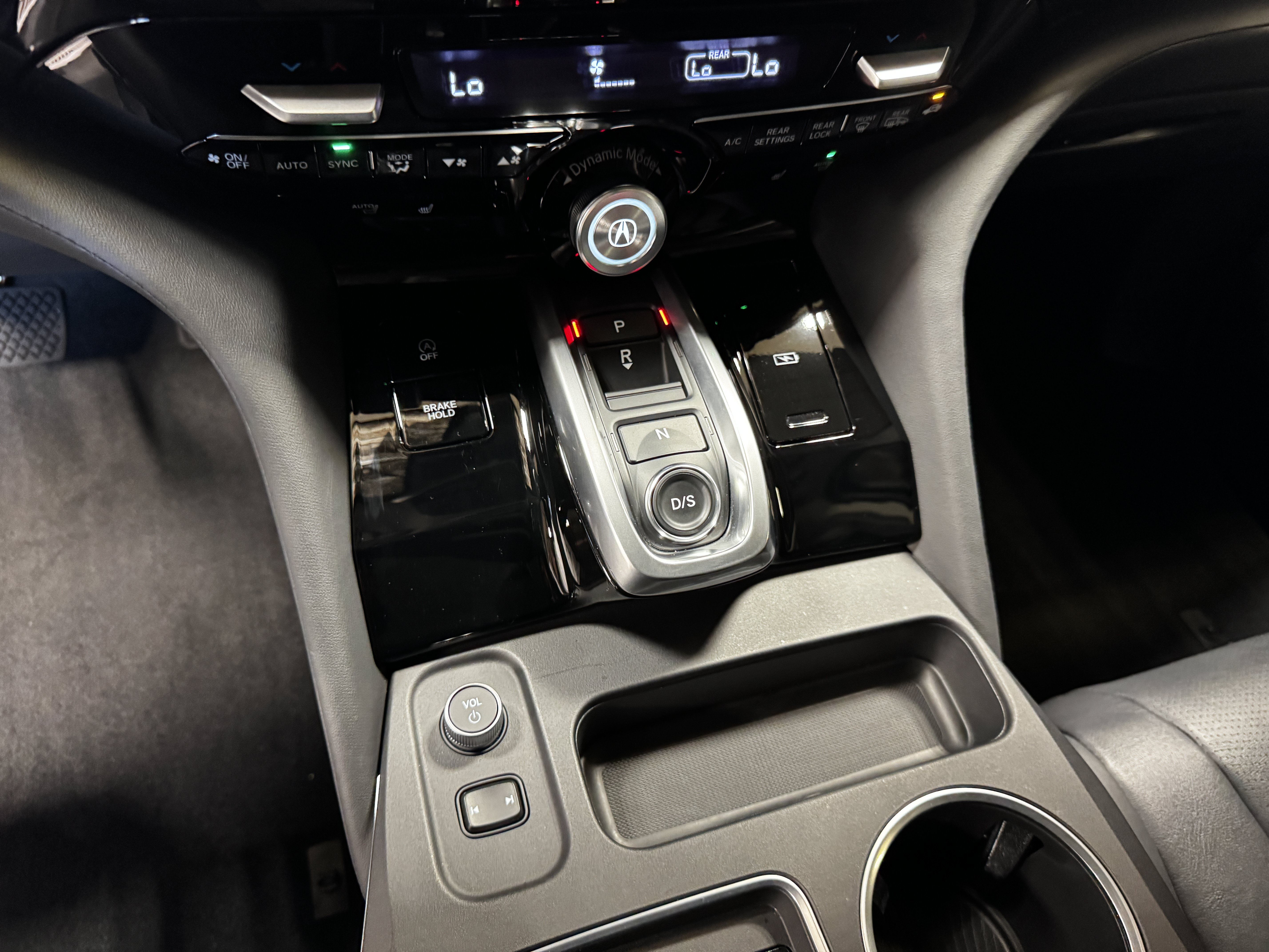 Certified 2026 Acura MDX w/ Technology Package FWD image 30