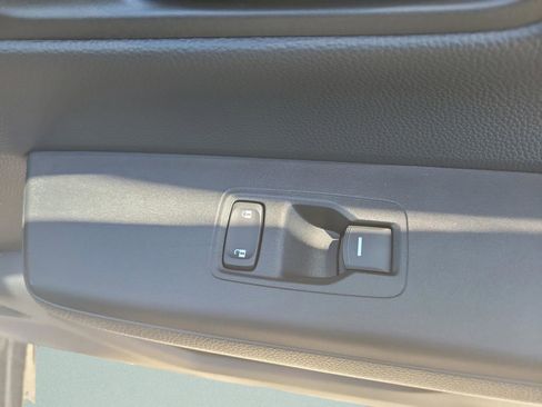 Used 2025 Honda CR-V EX image 25