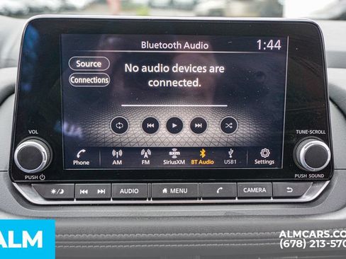 Used 2024 Nissan Rogue S FWD image 36