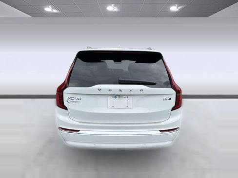 New 2026 Volvo XC90 B6 Plus w/ Protection Package AWD/4WD image 10