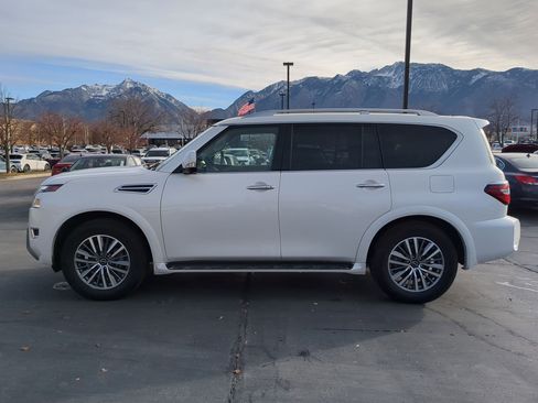 Used 2024 Nissan Armada SL image 9