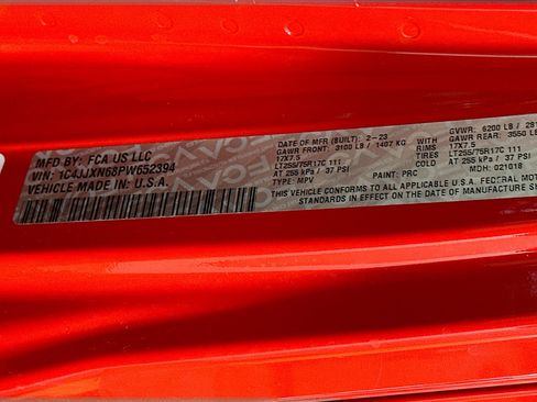 Used 2023 Jeep Wrangler Unlimited image 12