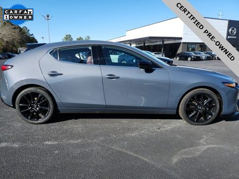 Used 2023 MAZDA MAZDA3 Hatchback w/Premium Plus Pkg image 6