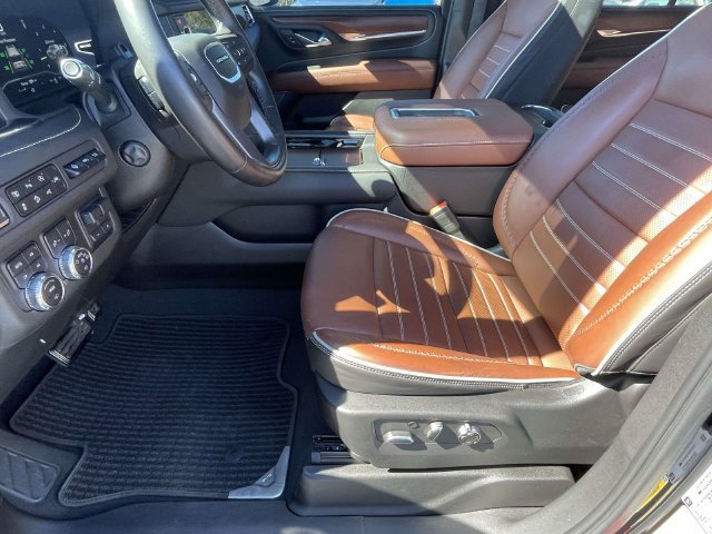 Certified 2024 GMC Yukon XL Denali Ultimate AWD/4WD image 14