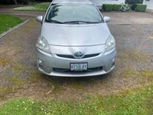 Used 2010 Toyota Prius Five FWD image 2