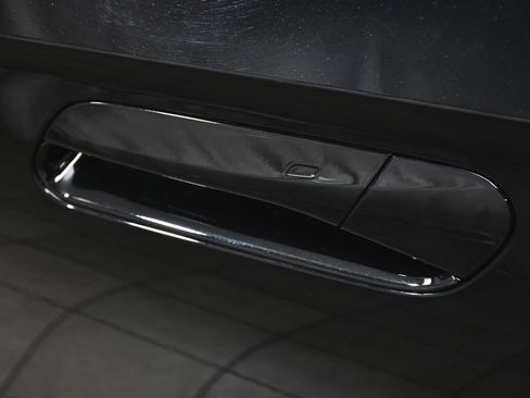 Used 2023 Volkswagen ID.4 Pro S Plus image 11