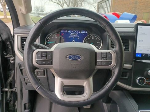 Used 2023 Ford Expedition XLT image 47