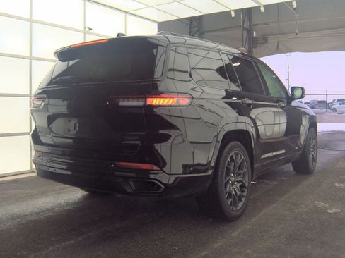 Used 2024 Jeep Grand Cherokee L Summit image 3