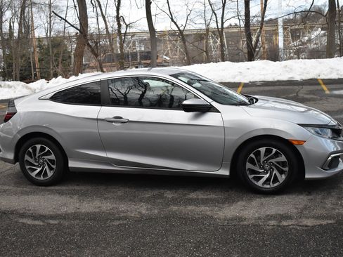 Used 2019 Honda Civic LX image 9